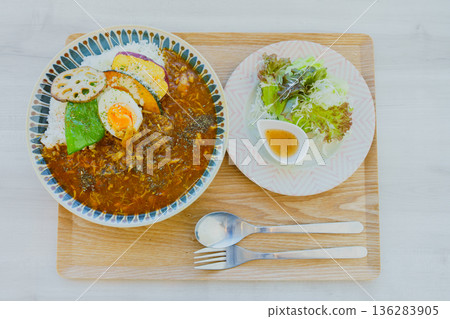 咖哩沙拉午餐 咖哩沙拉午餐 136283905