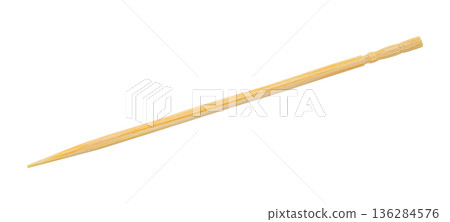 Wooden toothpicks isolated on white background 136284576