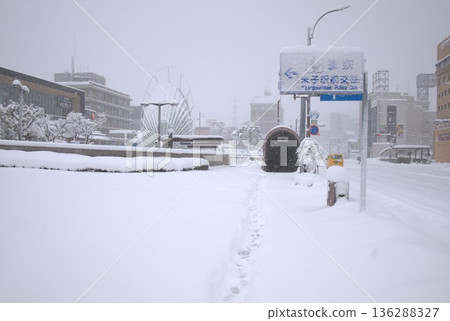 米子站附近已發布大雪警報。 米子站附近已發布大雪警報。 136288327