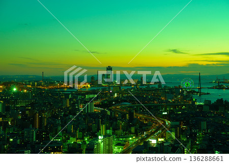 從大阪灣藝術酒店塔樓看到的夜景 從大阪灣藝術酒店塔樓看到的夜景 136288661