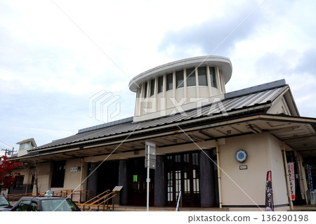 Arita Station, Saga Prefecture, Arita, JR Sasebo Line, JR Matsuura Railway, train, platform, station building, JR Kyushu 136290198