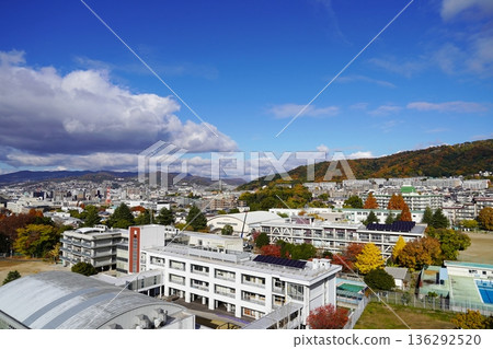 大阪池田 - 池田/川西市區及豎琴橋（高層公寓大樓西北方）（初冬） 136292520
