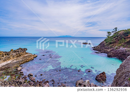 (Shizuoka Prefecture) View of offshore fishing boats and Izu Oshima from Shirahama Beach Observatory in Izu (Shizuoka Prefecture) View of offshore fishing boats and Izu Oshima from Shirahama Beach Observatory in Izu 136292936