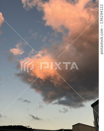 多雲天空　 136294122