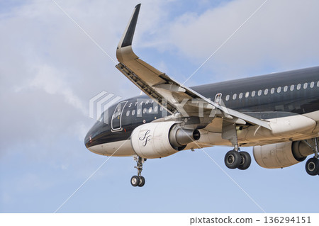 Winter Sendai Airport, landing plane, Natori City, Miyagi Prefecture Winter Sendai Airport, landing plane, Natori City, Miyagi Prefecture 136294151