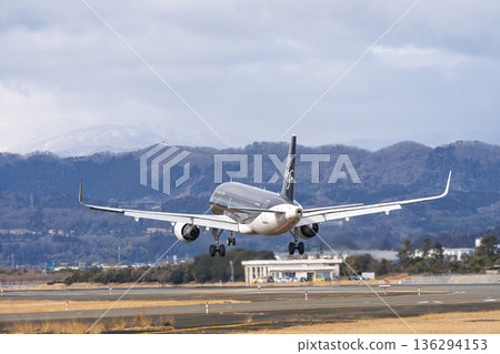 Winter Sendai Airport, landing plane, Natori City, Miyagi Prefecture Winter Sendai Airport, landing plane, Natori City, Miyagi Prefecture 136294153