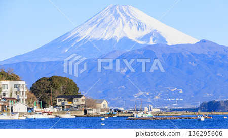 從西伊豆看到的富士 136295606