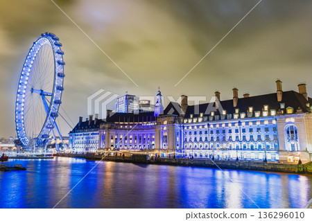 London - River Thames and the London Eye Ferris Wheel at night London - River Thames and the London Eye Ferris Wheel at night 136296010