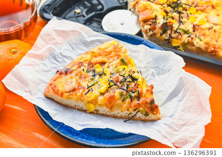 Rebaked teriyaki chicken pizza Rebaked teriyaki chicken pizza 136296391