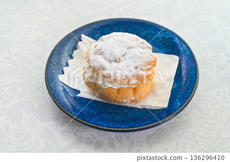 經典甜點:泡芙 經典甜點:泡芙 136296410