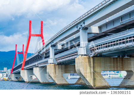兵庫縣神戶市：從六甲島眺望六甲橋 136300151