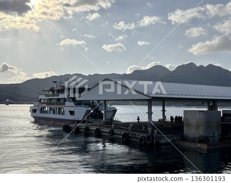 Morning Seto Inland Sea_JR West Miyajima Ferry Misen coming from Miyajima_Miyajima Ferry Terminal 136301193