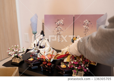 為女兒節裝飾雛人偶 136305705