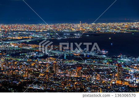 A panoramic night view of Osaka Bay and the Hanshin area from Mount Maya's Kikuseidai in Kobe, Hyogo Prefecture 136306570