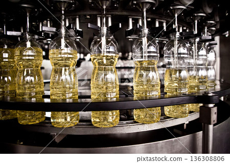 Rotary filling machine automated production line for sunflower oil bottling 136308806