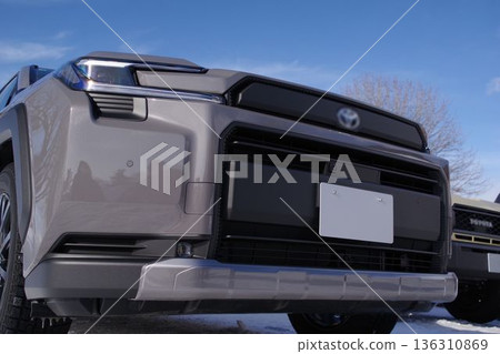 汽車圖片：新款豐田RAV4的前臉 136310869