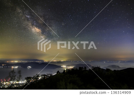 The Milky Way and Scorpio rising in the spring sky over the Setouchi Islands 136314909