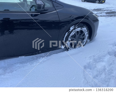 Snow road driving Snow road driving 136318200