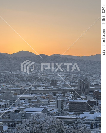 Dusk of snowy scenery Dusk of snowy scenery 136318243