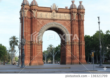 凱旋門巴塞羅那 136321709