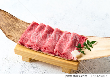 Thinly sliced domestic Wagyu beef shoulder loin for sukiyaki Thinly sliced domestic Wagyu beef shoulder loin for sukiyaki 136323013