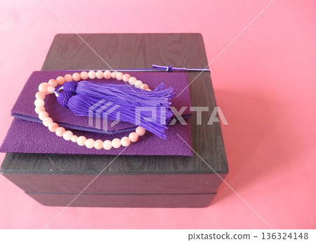 宴會上令人心曠神怡的畫面：念珠 136324148