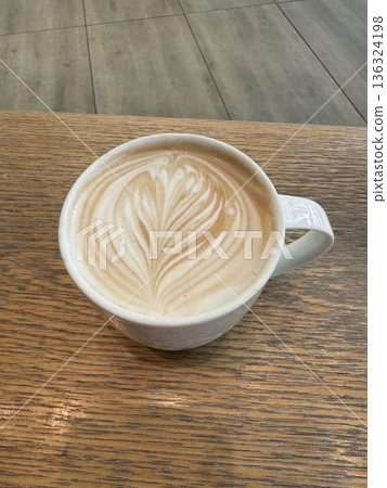 Latte Art 136324198