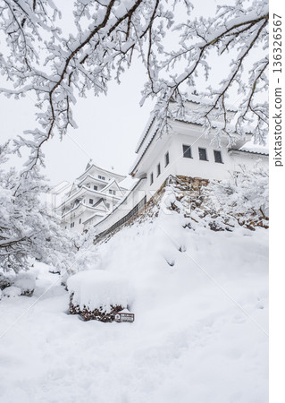 Gujo Hachiman Castle (Winter) Gujo Hachiman Castle (Winter) 136326567