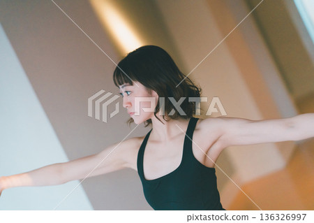 芭蕾 女生 女孩 136326997