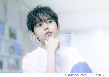 Young men's portrait Young men's portrait 136328122