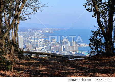 Arriving at the scenic spot of Mount Osaka Arriving at the scenic spot of Mount Osaka 136328408