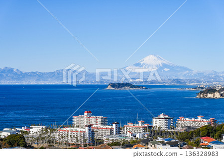 從逗子出發的富士山和江之島 136328983
