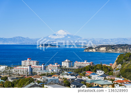從逗子出發的富士山和江之島 136328993