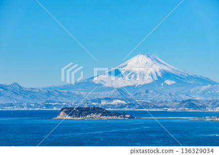 從逗子出發的富士山和江之島 136329034