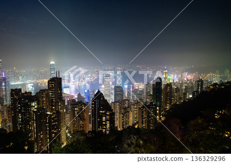 Night view from Hong Kong Victoria Peak 136329296