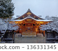 Yushima Tenmangu Shrine on a snowy day 136331345