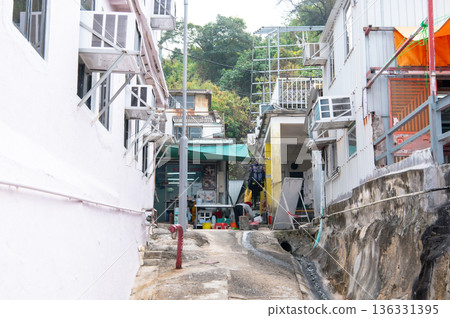 Hong Kong: The sea and townscape of Ta Mun Island 136331395