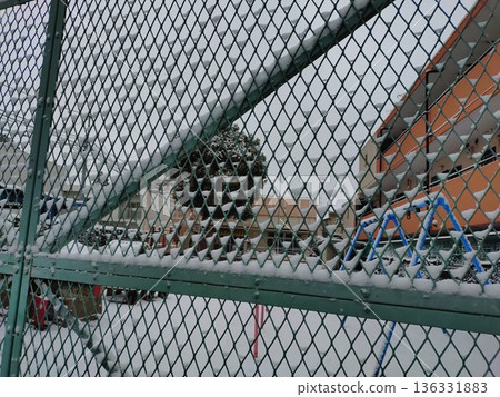 三鷹市的雪景住宅區 136331883