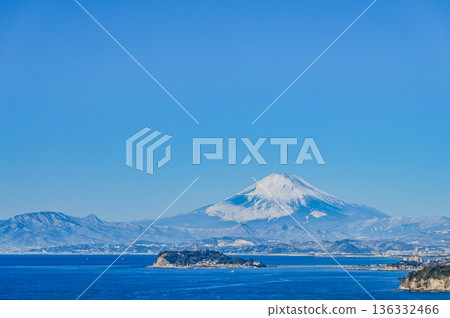 富士山、江之島、相模灣 富士山、江之島、相模灣 136332466