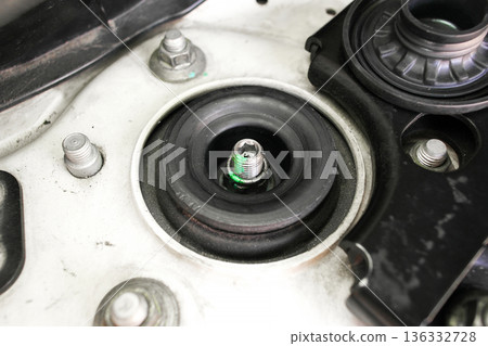 Car Strut Mount of Shock Absorber 136332728