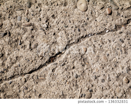 破碎的地面 136332831