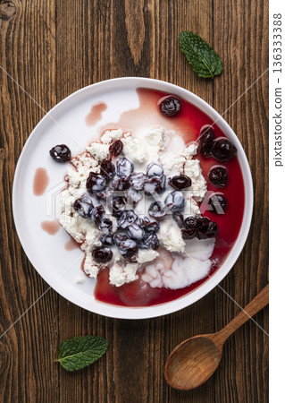 Healthy Breakfast with Cottage Cheese Healthy Breakfast with Cottage Cheese 136333388