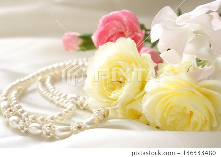 配件和玫瑰 136333480