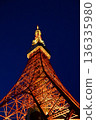 點亮的東京塔 136335980