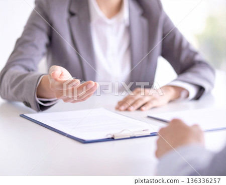 interviewer, hiring manager, evaluator, questioner, HR team, hiring criteria, candidate assessment, interview process, decision making, fairness, feedback, professionalism, communication, recruitment  136336257