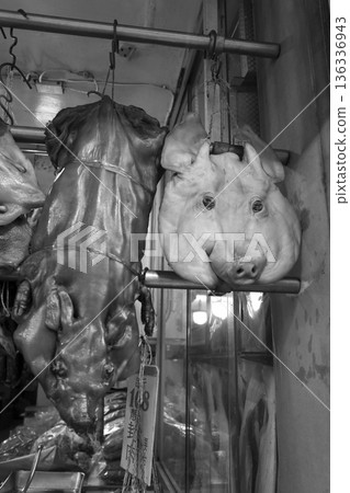 Pig heads and ducks sold in Tokusuke-Do, Hong Kong. How are pig heads used? Pig heads and ducks sold in Tokusuke-Do, Hong Kong. How are pig heads used? 136336943