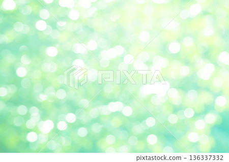 模糊的綠色背景 136337332