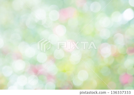 模糊的綠色背景 136337333