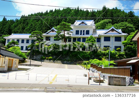 建於大正時代，位於日光市中八石町…【原日光市政廳主樓】 136337716