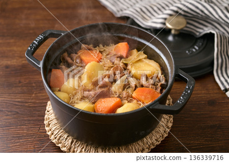 Nikujaga (meat and potatoes) simmered in a pot 136339716